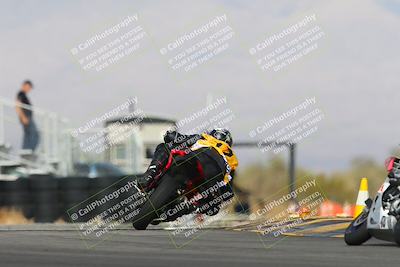 media/Mar-01-2025-Race Pace (Sat) [[ebf7b6e548]]/17-Vested (Turn 16) 210pm/